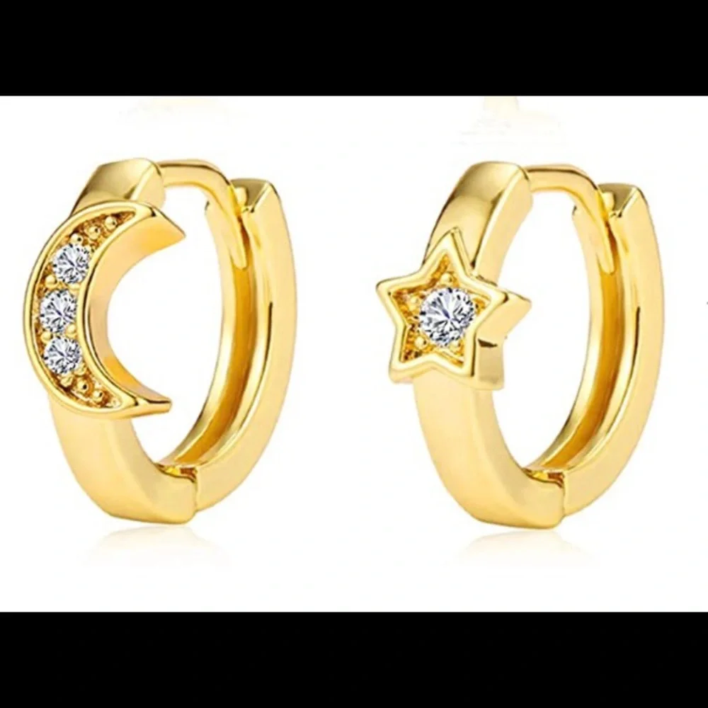 ::Delicate Pavé Hoops⚜️GOLD Celestial🌙💫Huggie Hoop Earrings - Picture 8 of 8